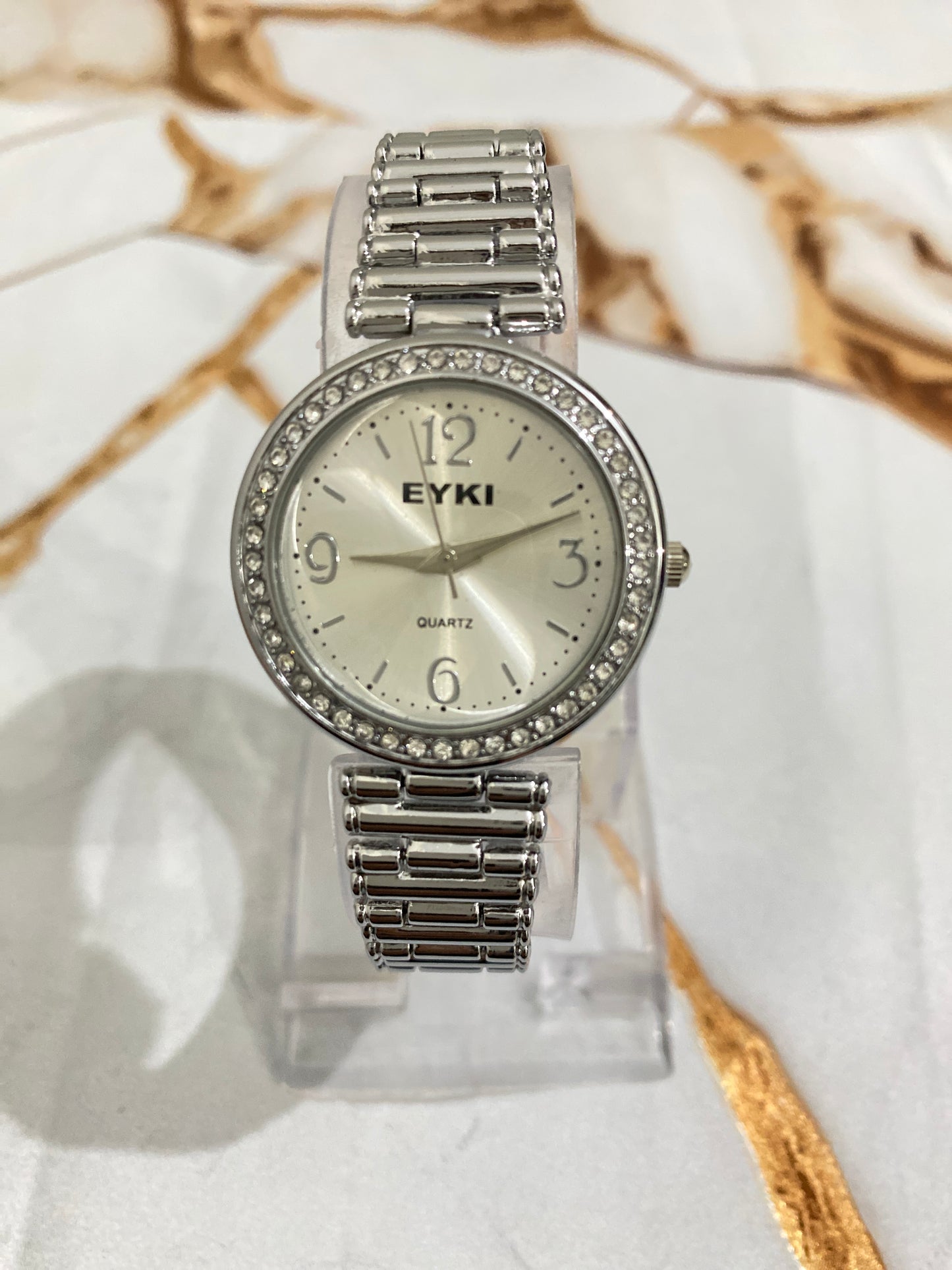 EYKI Elegance – Timeless Beauty in Every Tick