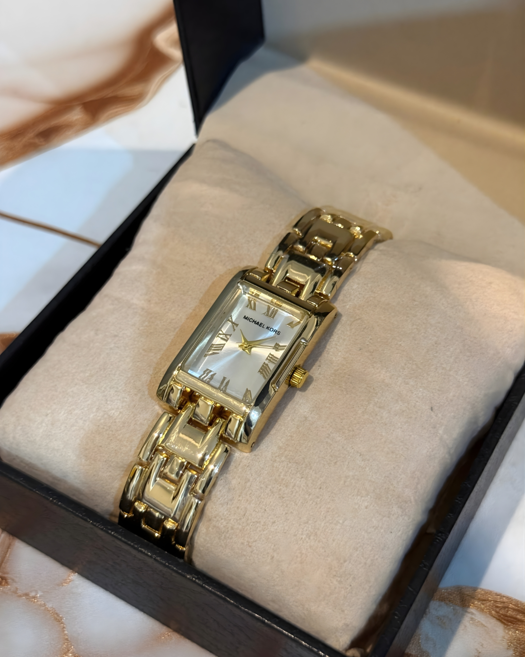 Michael Kors - Golden