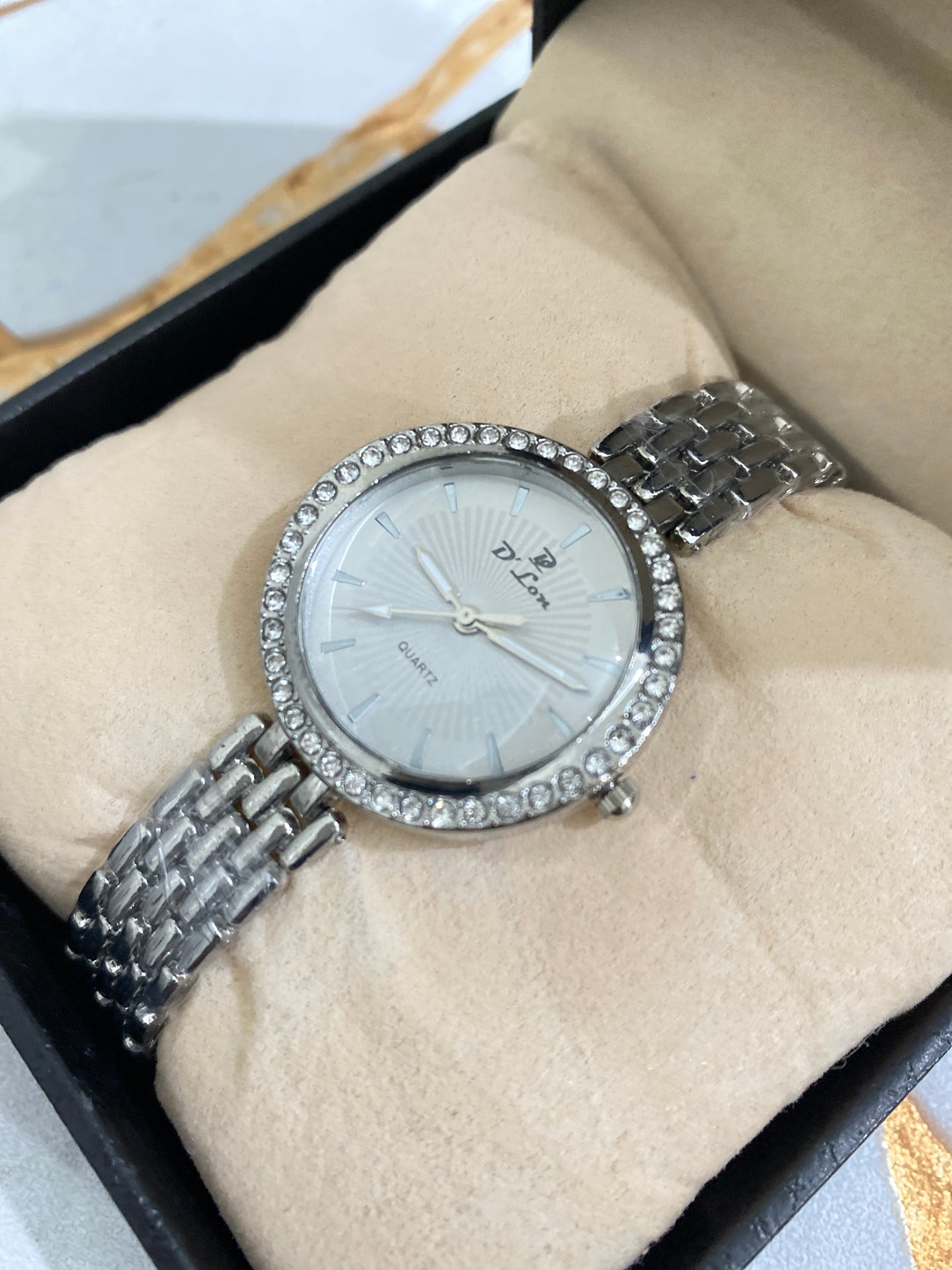 Silver Aura – Crystal Embellished Elegant Watch