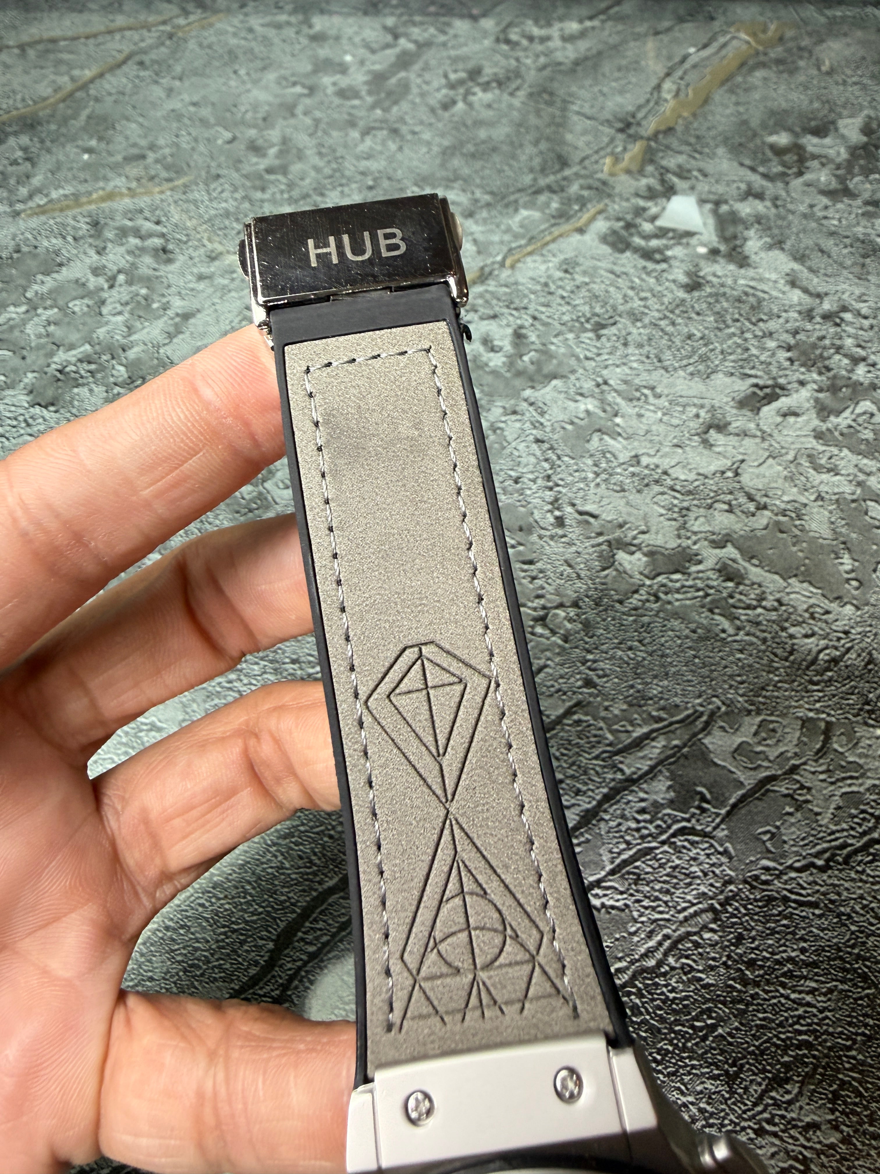 Minimal Ash Grey Hologram Leather Branded Watch