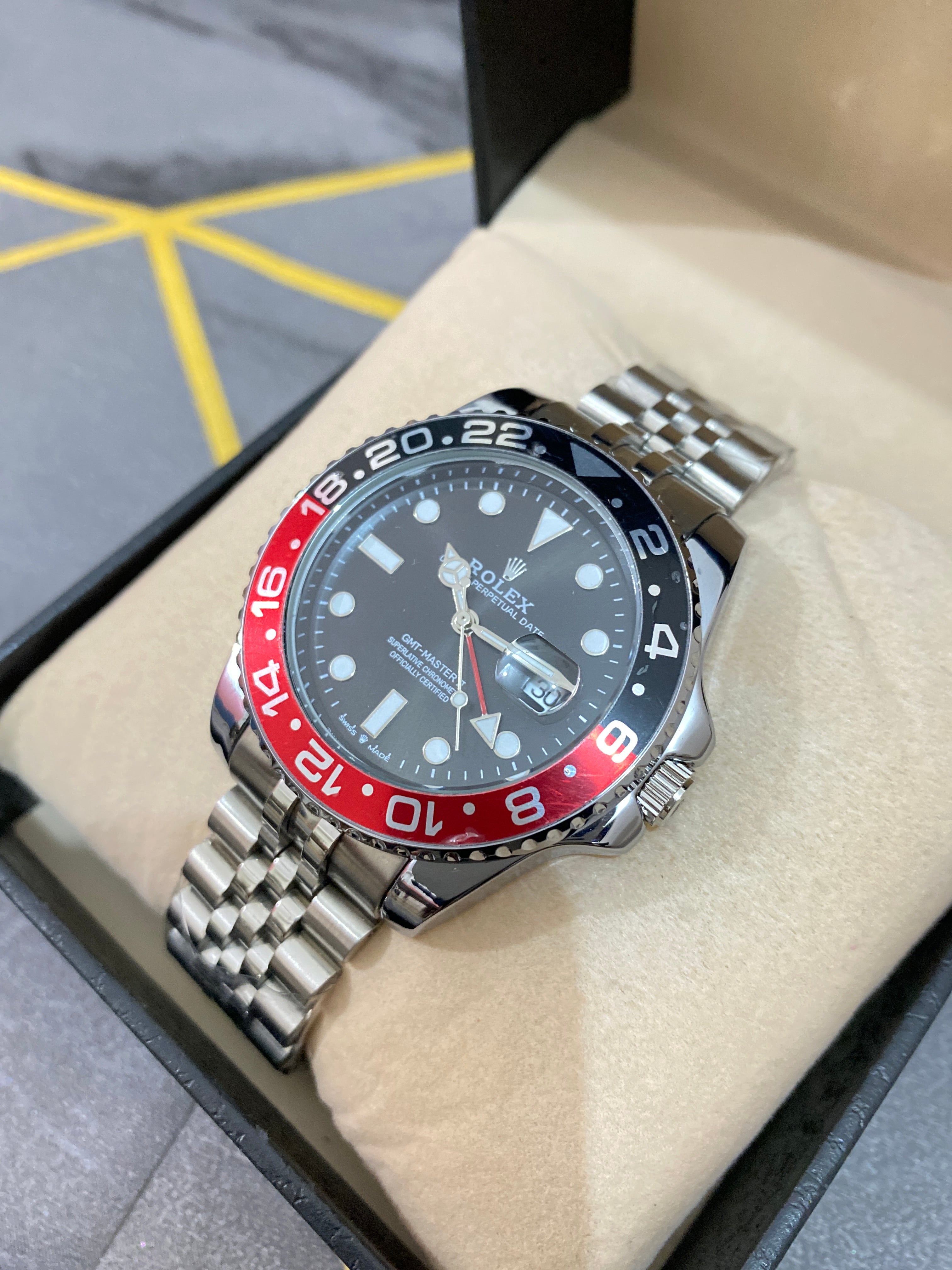 Rolex Style GMT Master – Black & Red Bezel