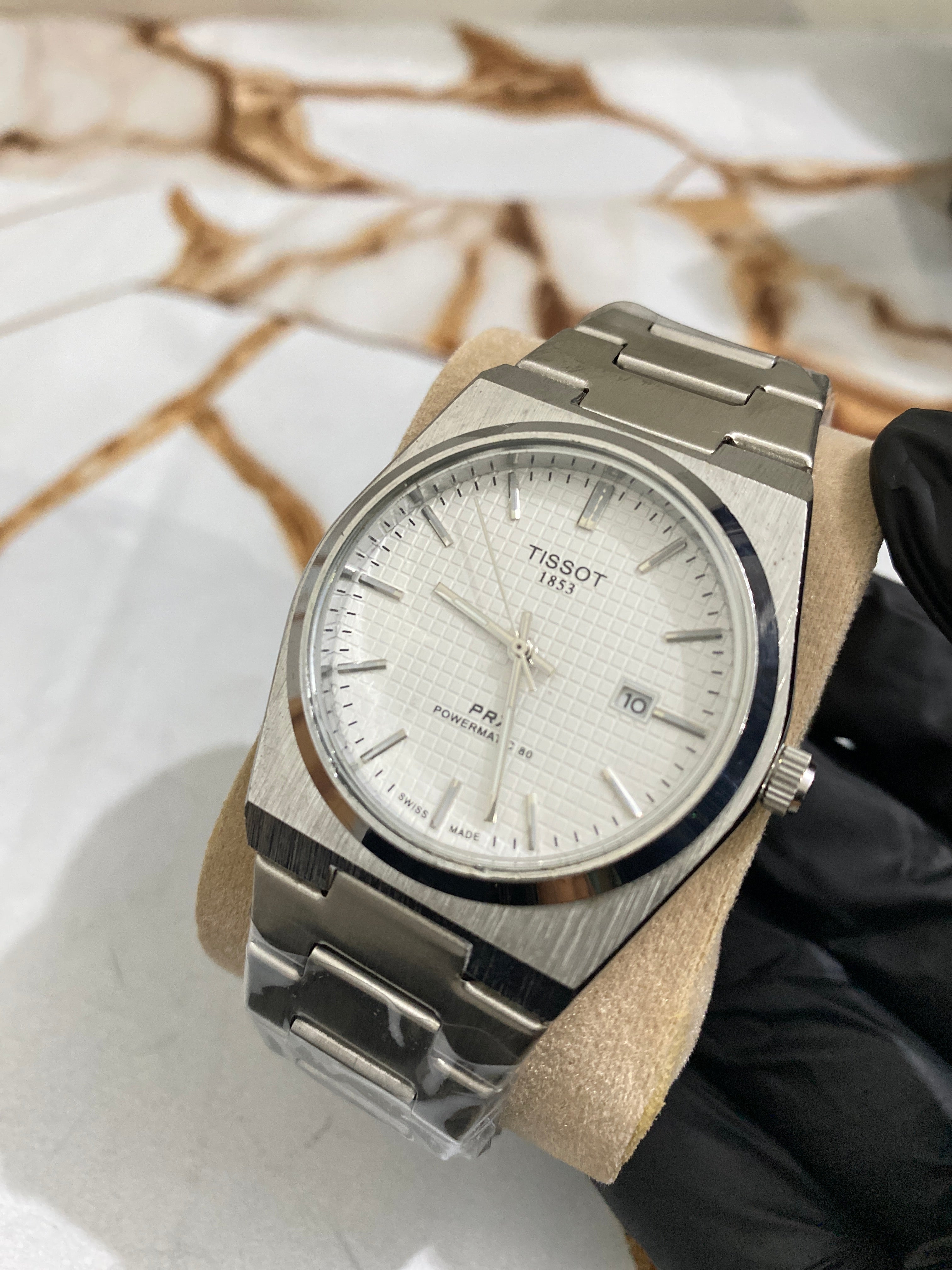 Tissot 1853 White Dial – Pure Elegance in Every Detail