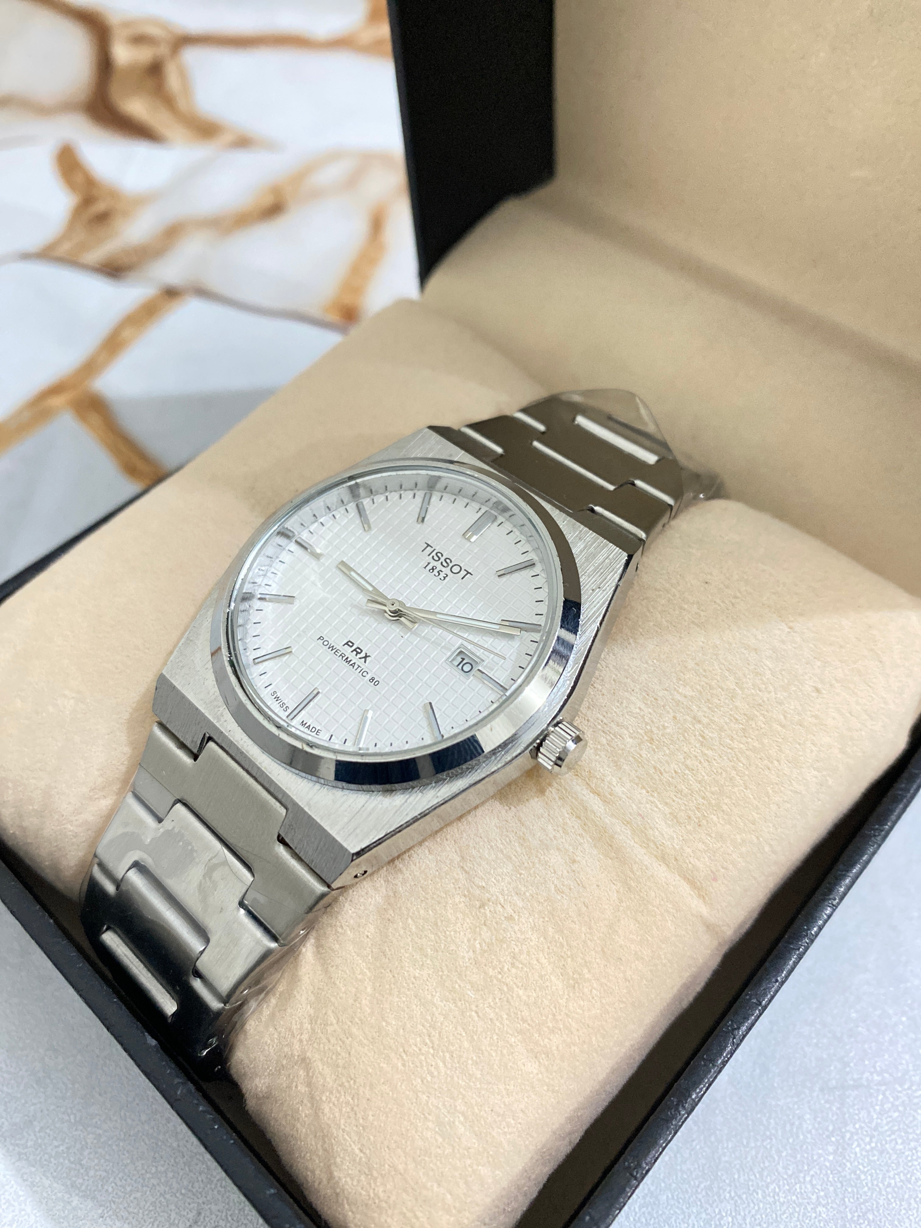 Tissot 1853 White Dial – Pure Elegance in Every Detail