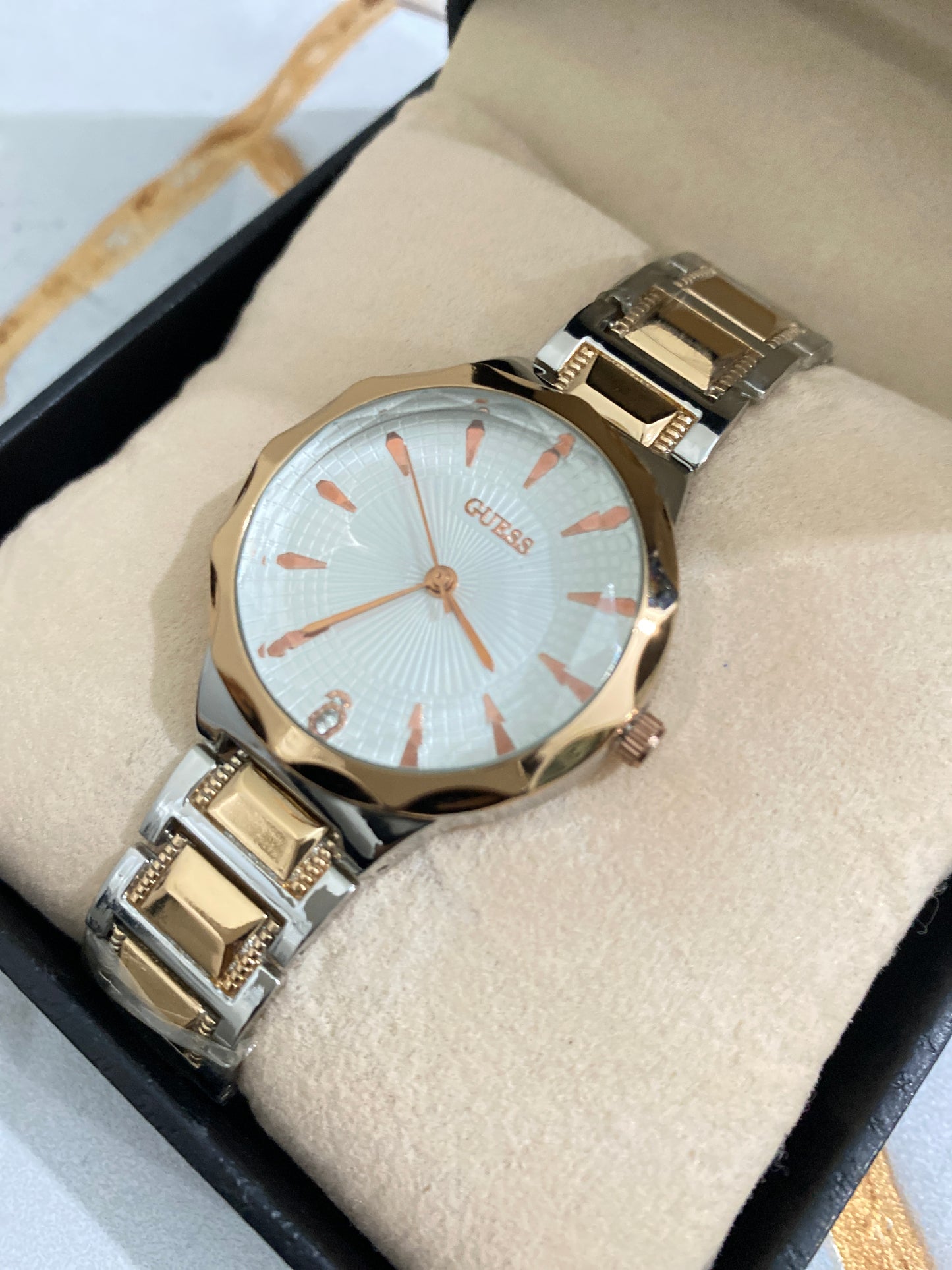 Luna Shine – Classy Rose Gold Accent Watch for Women